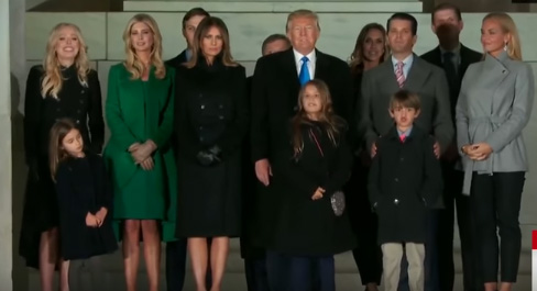trump-first-family-lincoln-memorial